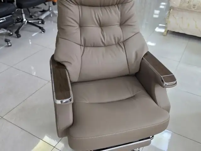 Креслои Рохбари, Душанбе