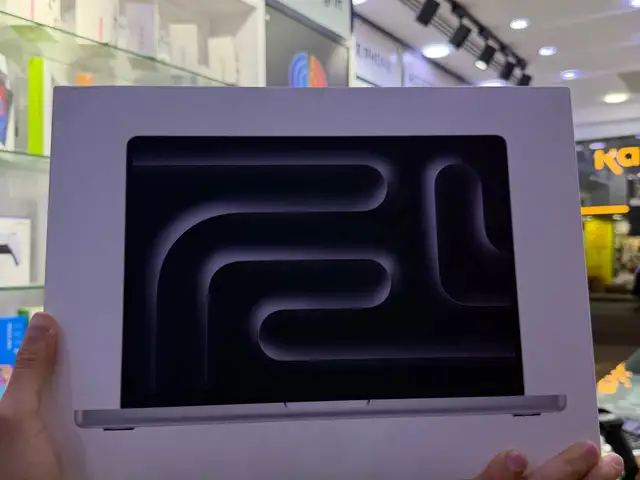 Ноутбук MacBook Pro m5 14 inch 16/512Gb, Душанбе