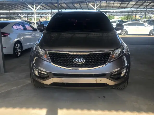 Kia Avella