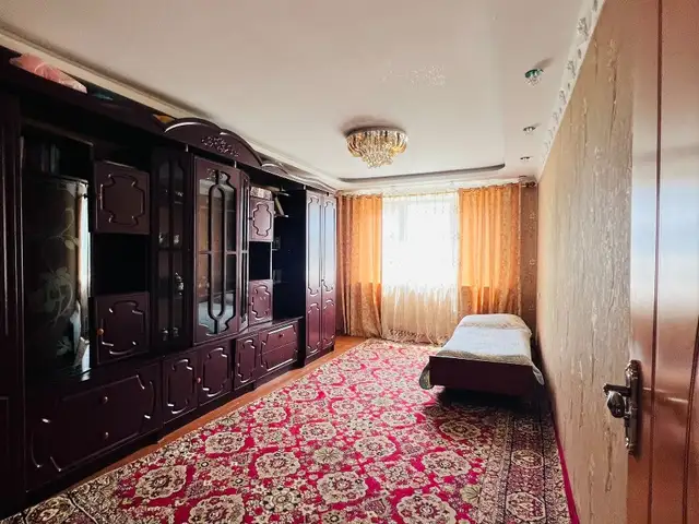 3-комн. квартира, 4 этаж, 80 м², М.Турсунзода 13, Гулистон (Қайроққум)