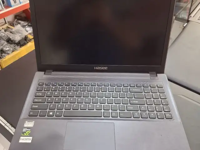 Ноутбук Hasee игровой core i3/8gen ram 8G SSD128G+1TB GTX1050 4G, Душанбе