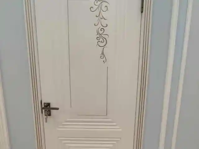 Двери Эмайл, Душанбе