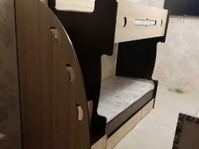Двухъярусная кровать, Душанбе