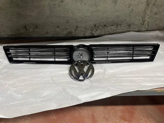 Решетка радиатора Volkswagen Jetta 6, Хуҷанд