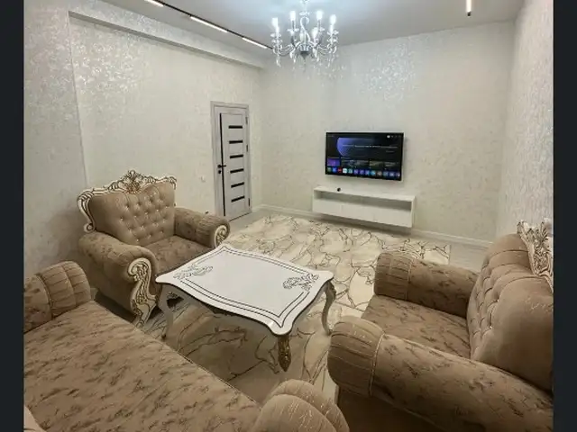 3-комн. квартира, 2 этаж, 70м², Универмаг, Худжанд