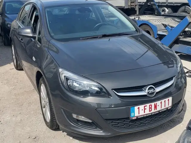 Opel Astra J