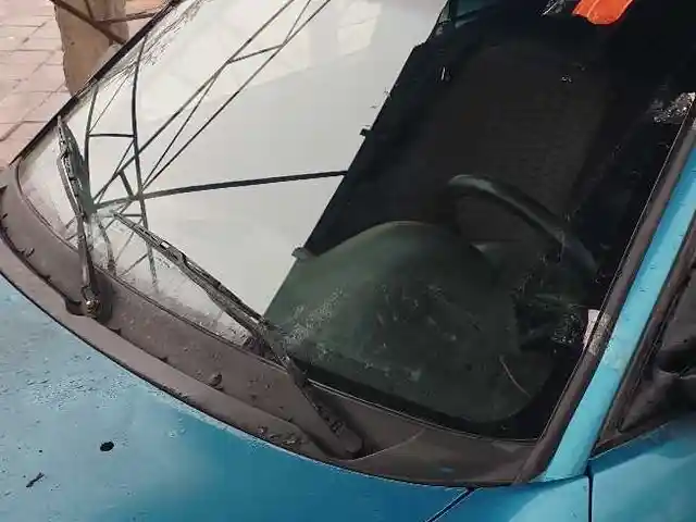 Лобовое стекло от Opel Astra F, Душанбе