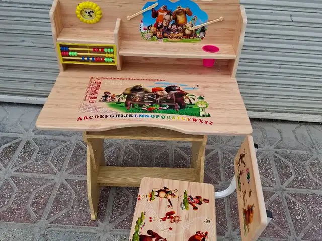 Детская парта, Душанбе