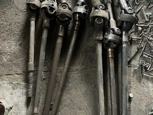 Полуось для экскаватора R140W, Душанбе
