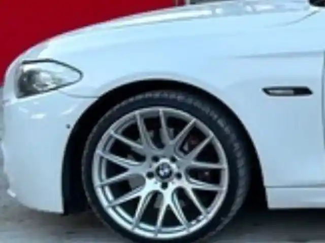 Крыло на BMW F10M, Худжанд