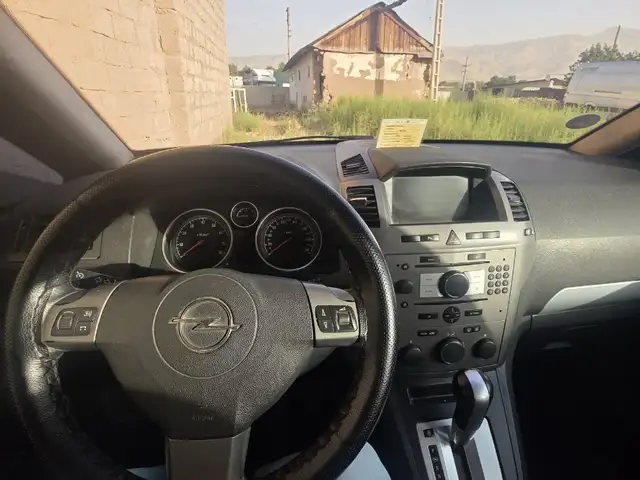 Opel Zafira