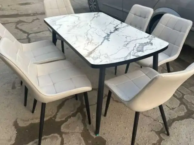 Стол и стулья, Душанбе