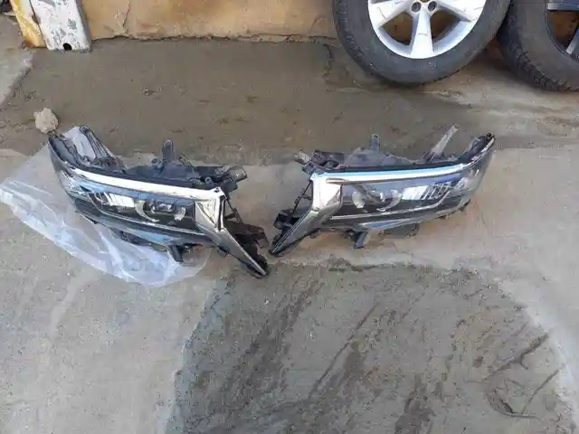 Передние фары от Toyota Land Cruiser Prado, Душанбе