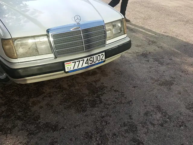 Mercedes-Benz W124