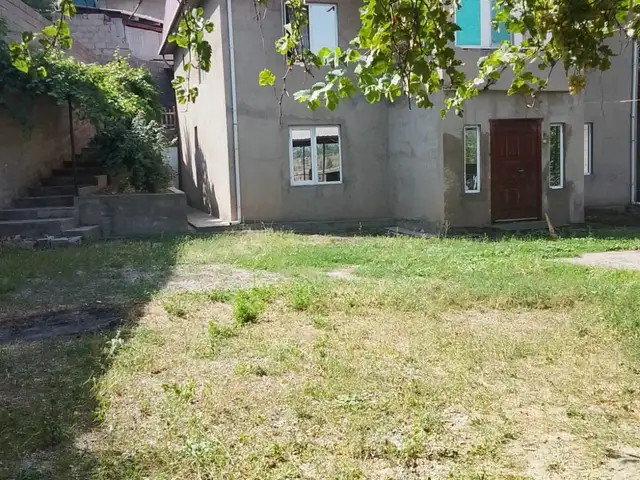 2 этажн. 6-комн. дом, 13 соток, И. Сомони, после Цементзавода, по ул. Нодира, бывший терминал, Рудаки