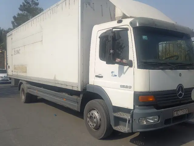 Бортовой грузовик Mercedes-Benz Atego, 2001, Хуҷанд
