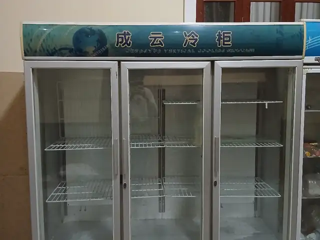 Витринные холодильники, Худжанд