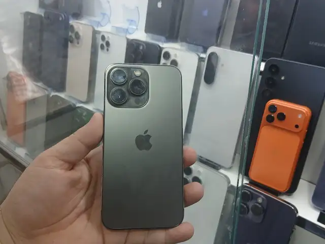 Apple iPhone 13 Pro, 256 gb, Silver, Бохтар (Курган-Тюбе)