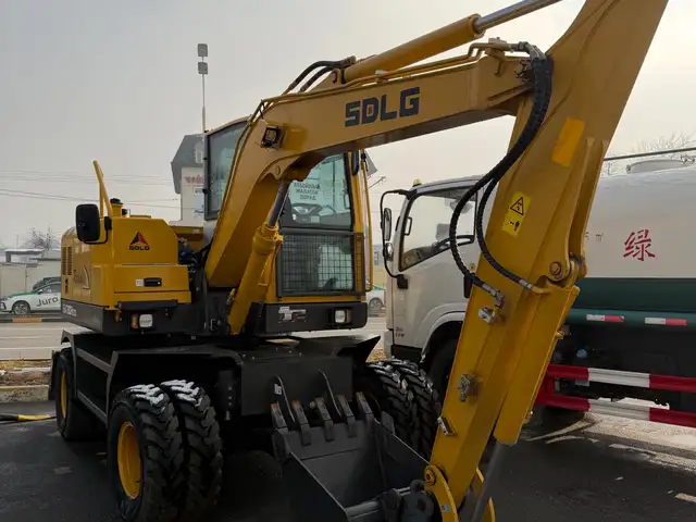 Колесный экскаватор SDLG EA780HECO, Душанбе