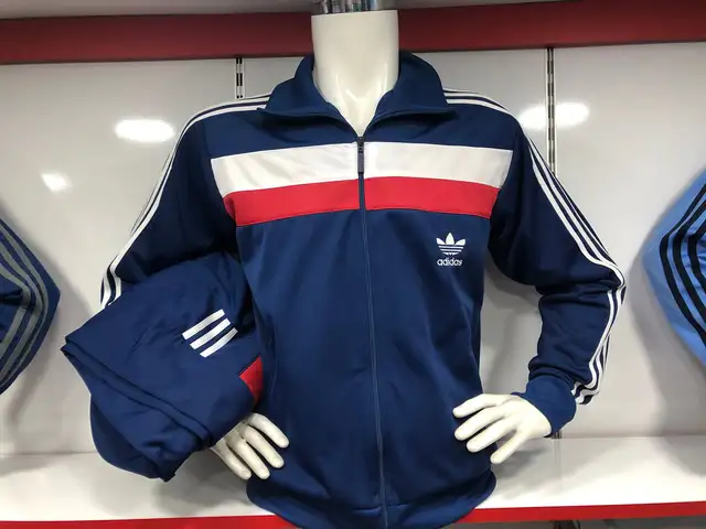 Спортивный костюм, Душанбе
