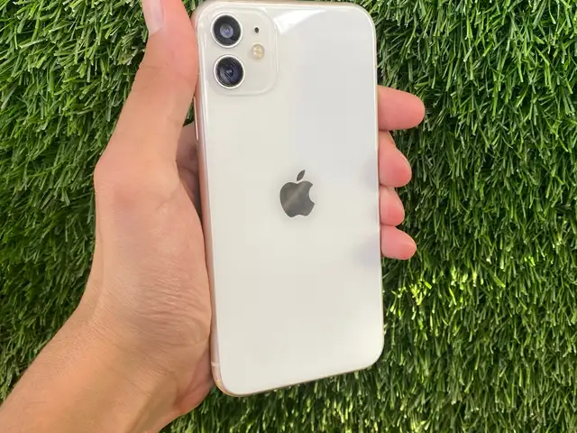 Apple iPhone 11, 64 gb, White, Хуҷанд