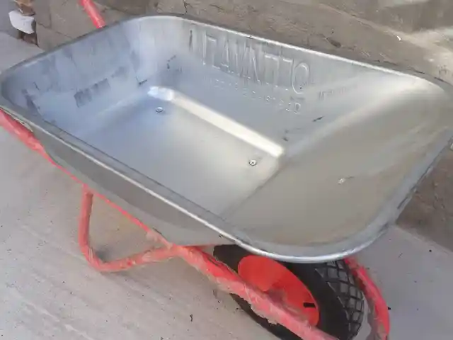 Ароба, Душанбе