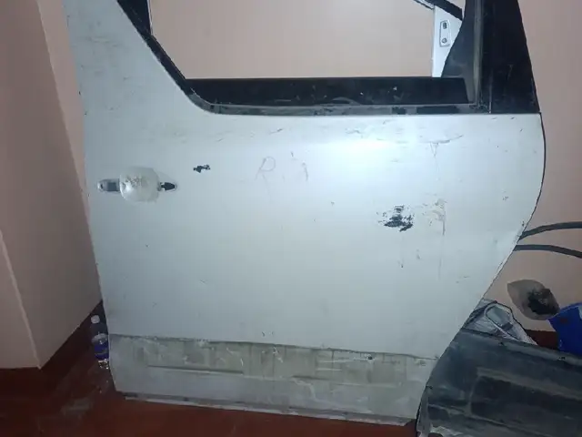 Дверь правая от Toyota Vellfire, Худжанд