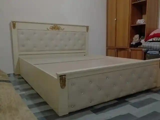 Кровать двуспальная, Душанбе