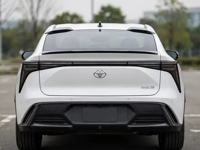 Лобовое стекло заднее Toyota BZ3, Душанбе