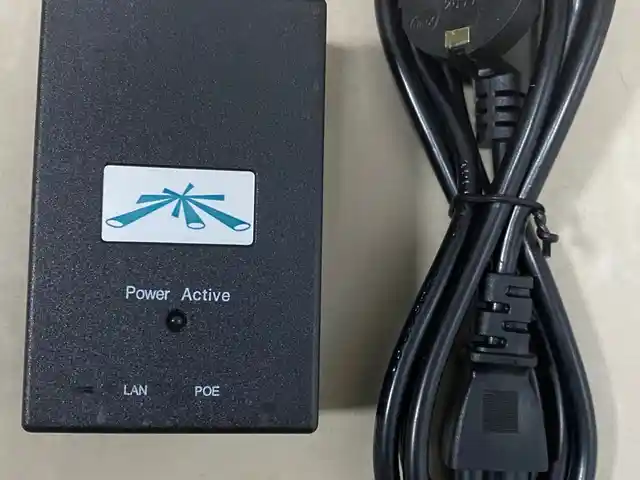 POE оборудования Ubiquiti POE Adapter 24В 1А, Душанбе