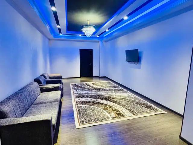 2-комн. квартира, 2 этаж, 100м², Сомони, кучаи Шодмони 53, Душанбе