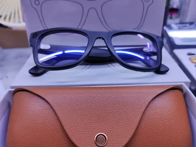 Очки Ray Ban, Хуҷанд