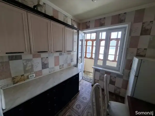 2-комн. квартира, 3 этаж, 58м², 18мкр, Хуҷанд