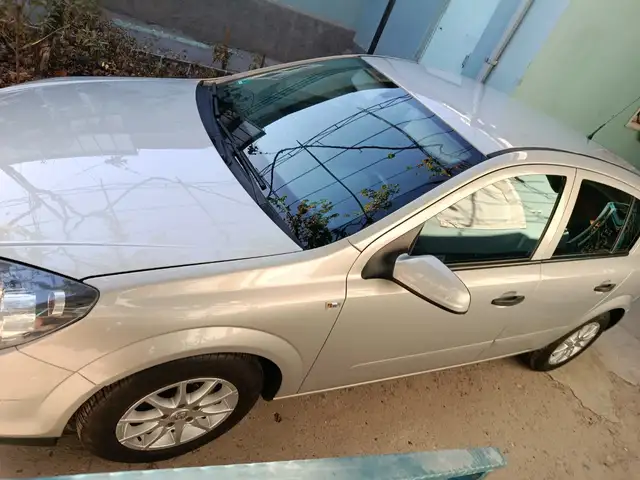 Opel Astra H