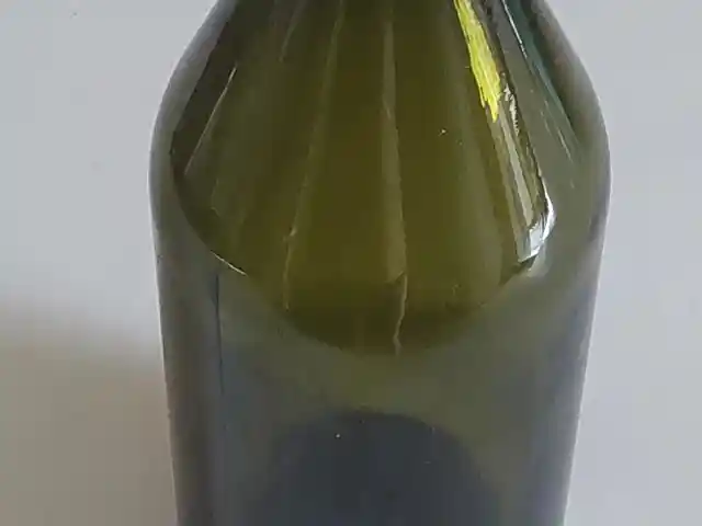 Бутылка стеклянная для реактивов с крышкой на резьбе, Душанбе