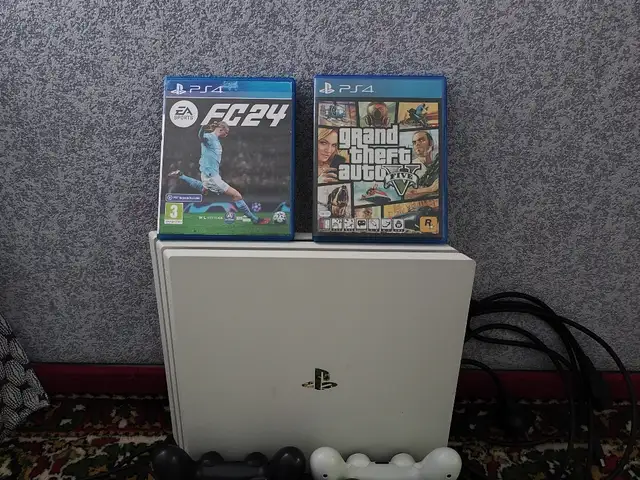 Игровая приставка Sony PlayStation 4 pro, Худжанд