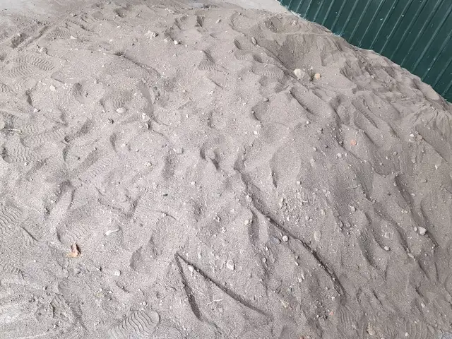 Кум Песок, Худжанд