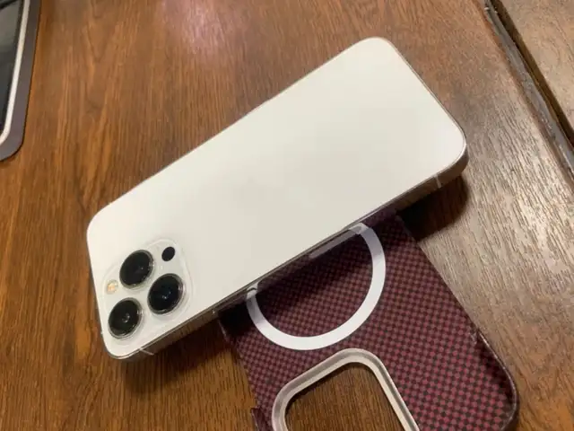 Apple iPhone 13 Pro, 256 gb, Gold, Душанбе
