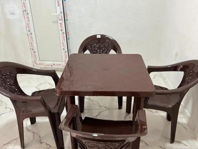 Стол и стулья, Душанбе