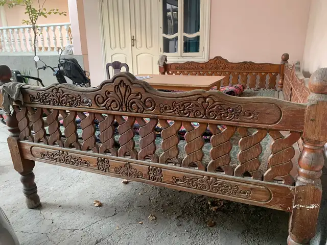 Тапчан, Бустон (Чкаловск)