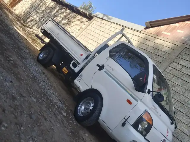 Бортовой автомобиль Hyundai Porter, 2015, Пенджикент