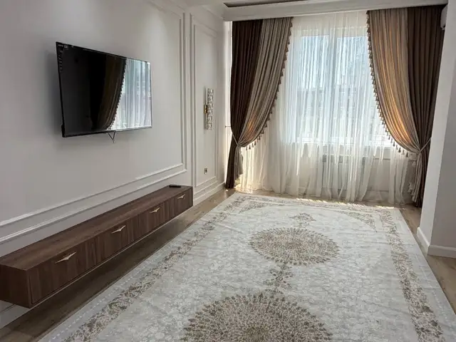 3-комн. квартира, 14 этаж, 83 м², Исмоили Сомони, Душанбе