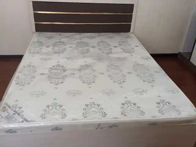 Двуспальная кровать, Душанбе