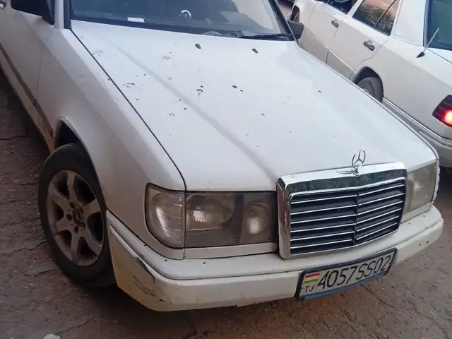 Mercedes-Benz W124