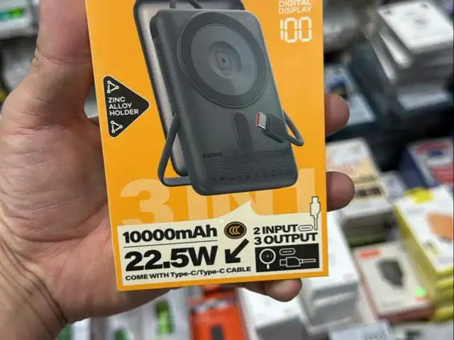 Внешний аккумулятор с MagSafe Remax 10000mah, Душанбе