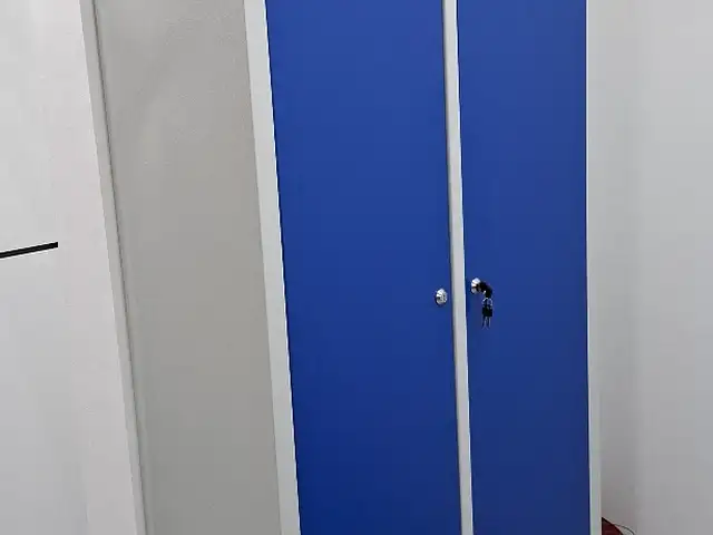 Металлический шкаф для одежды, Душанбе