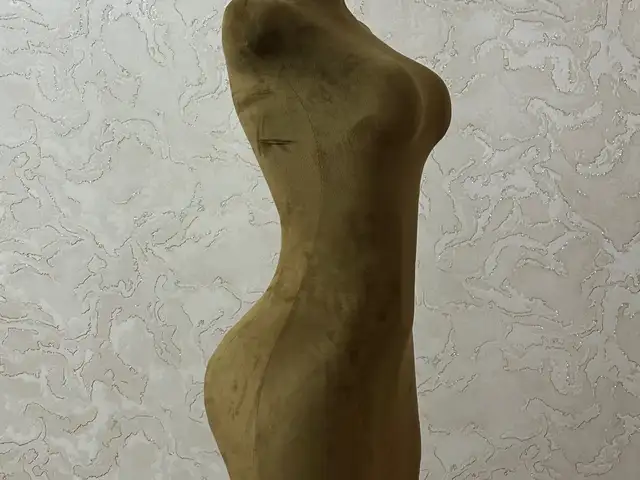 Маникен, Душанбе