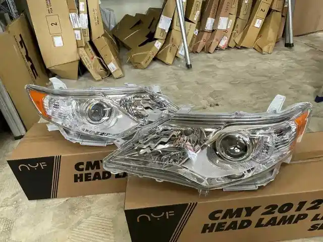 Передние фары на Toyota Camry 3, Душанбе