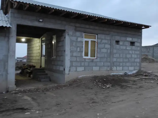 1 этажн. 2-комн. дом, 3 соток, 14-15 мкр, Хуҷанд