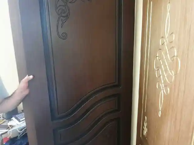 Дверь, Душанбе